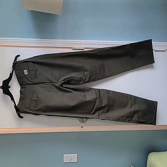 Savane Mens Pleated Slacks - Picture 2 of 4